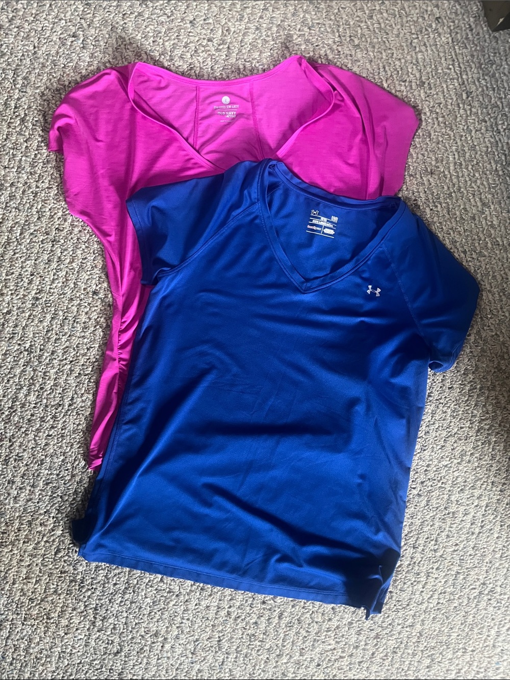 Under Armour/Old Navy Women's Royal Blue & Purple Short Sleeve V-Neck Tops